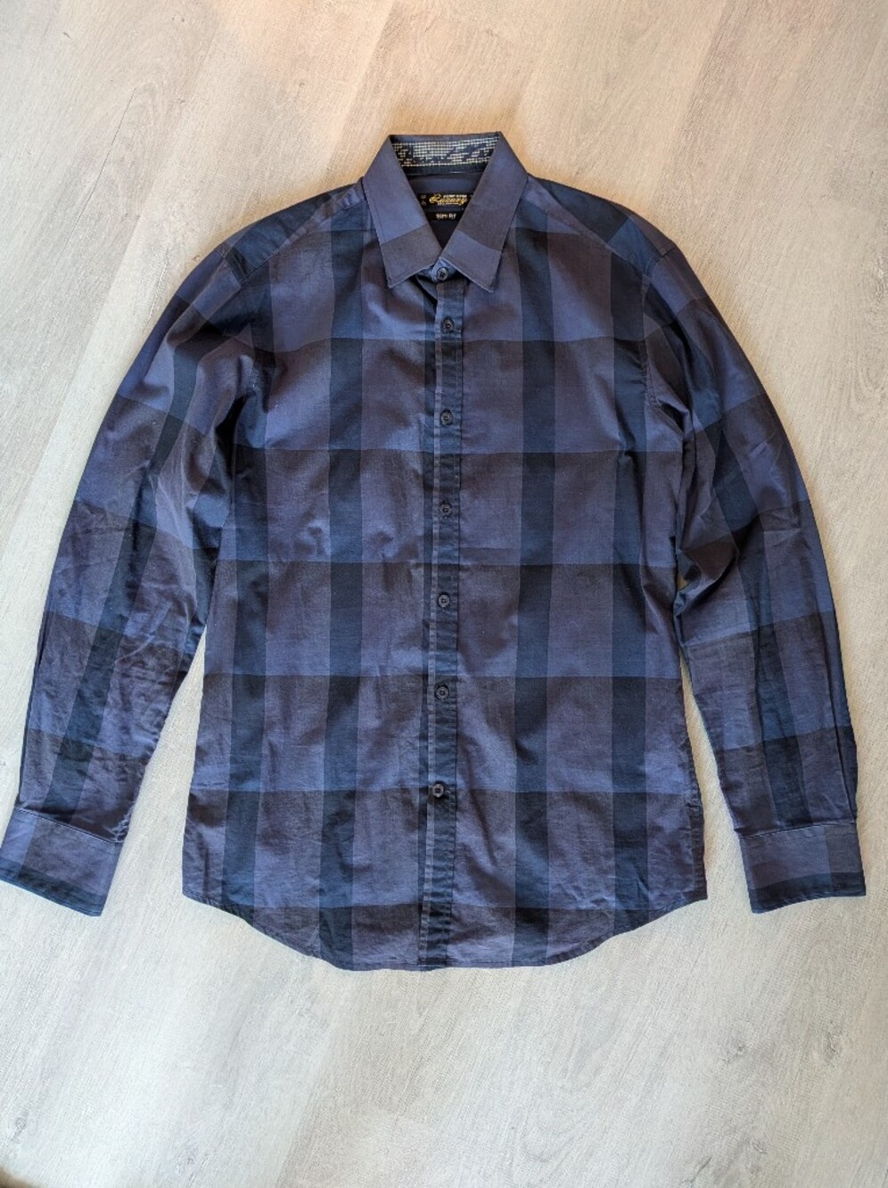 Point Zero Button Down Plaid shirt size Small